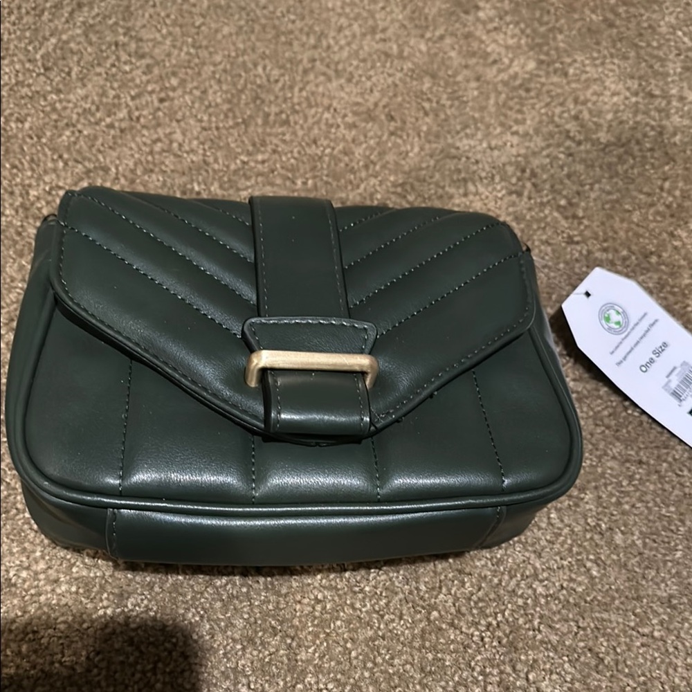 Chic Green Quilted Crossbody Bag.